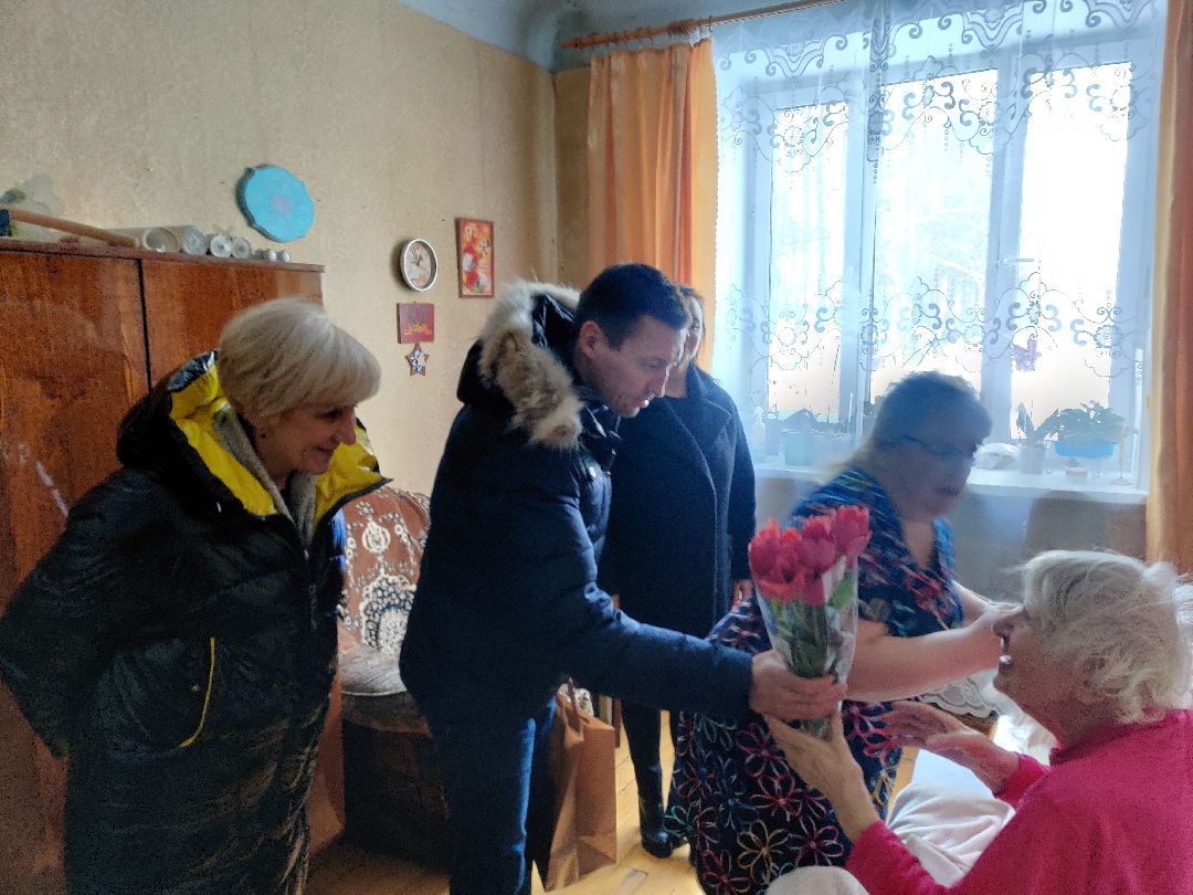 Красноармейск, 8 марта, женщины герои, депутат Легков, ветераны ВОВ, жены бойцов СВО