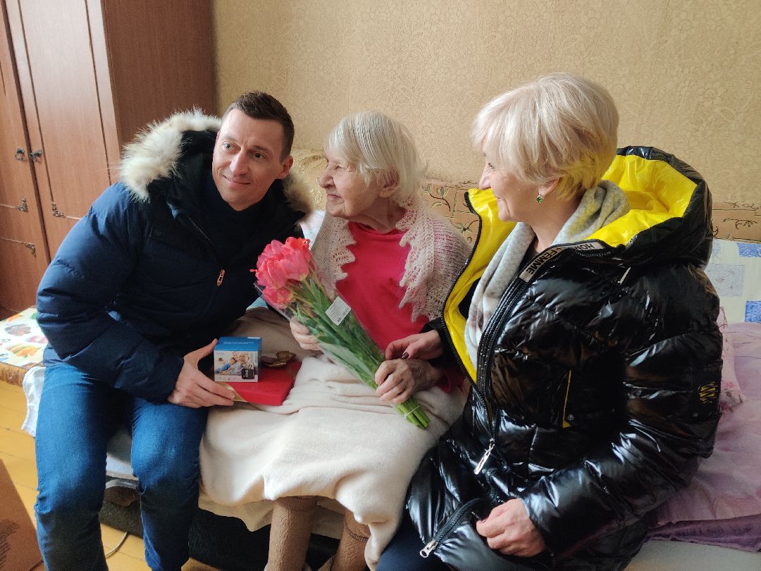 Красноармейск, 8 марта, женщины герои, депутат Легков, ветераны ВОВ, жены бойцов СВО