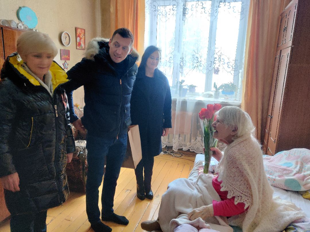 Красноармейск, 8 марта, женщины герои, депутат Легков, ветераны ВОВ, жены бойцов СВО