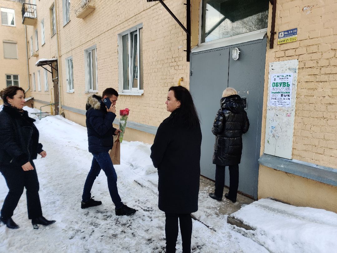 Красноармейск, 8 марта, женщины герои, депутат Легков, ветераны ВОВ, жены бойцов СВО