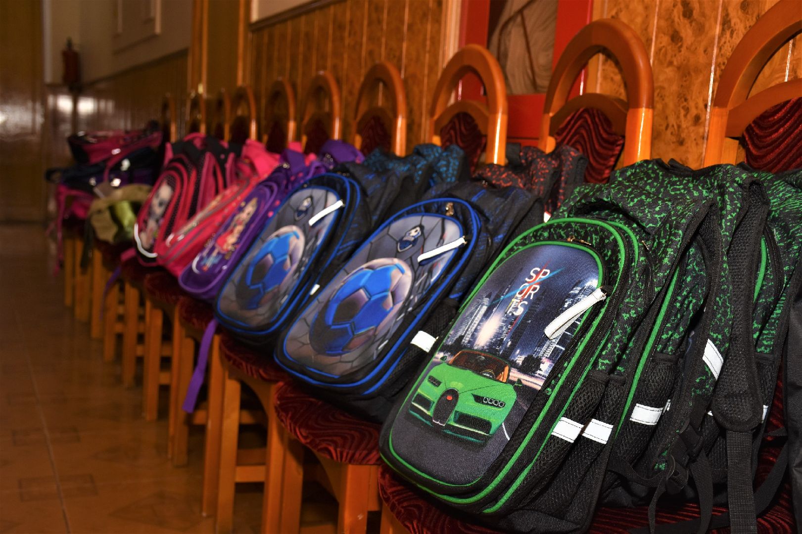 подарок, рюкзак, канцтовары, малообеспеченные, семьи