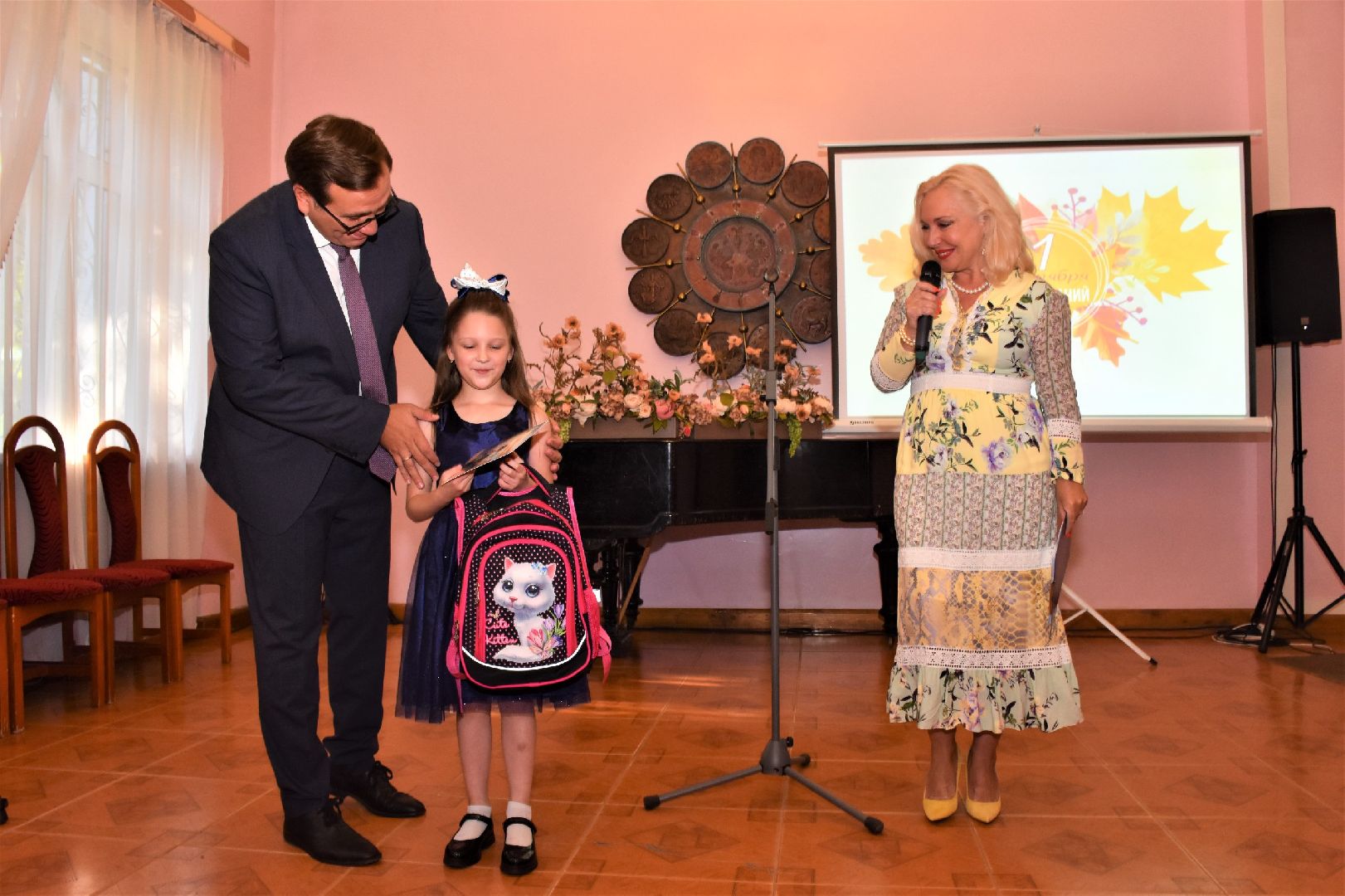 подарок, рюкзак, канцтовары, малообеспеченные, семьи