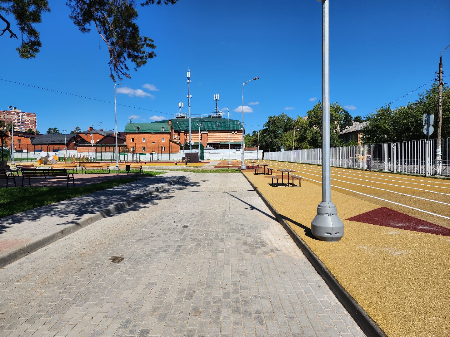 Раменское, благоустройство, на территории Раменской средней школы №6 оборудовали новую спортивную площадку