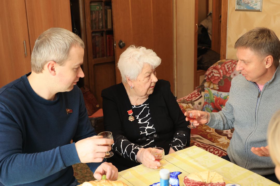 Ветеран ВОВ, 8 Марта, поздравление, Дзержинский