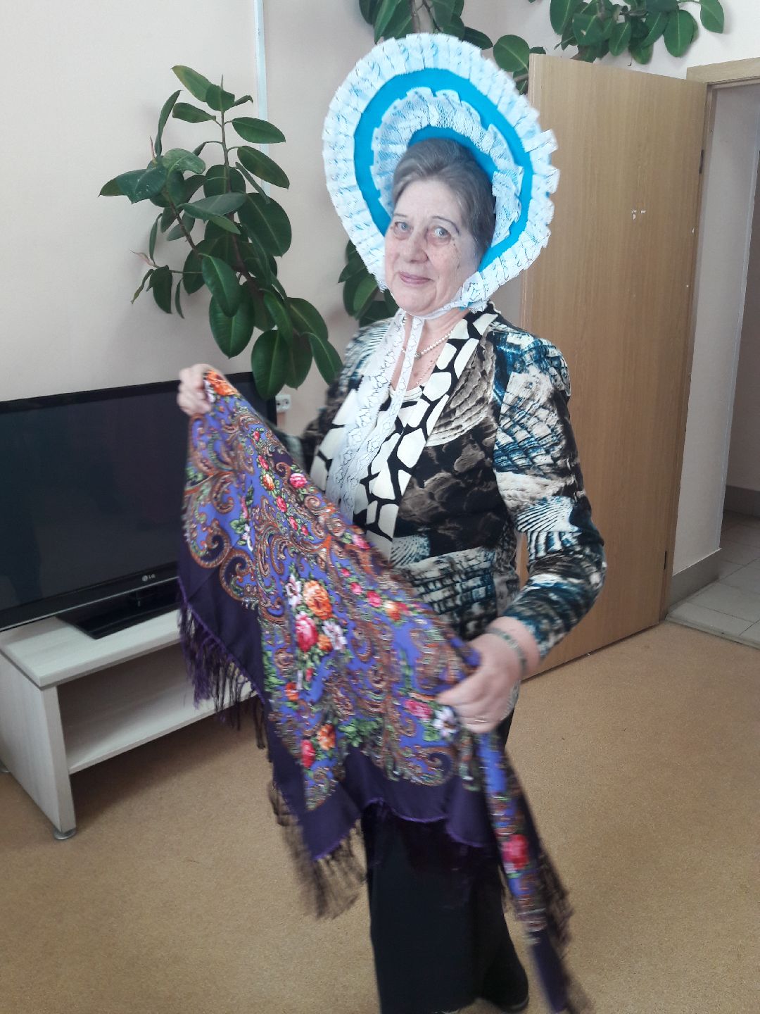 Шляпы, Обществоинвалидов, 8марта