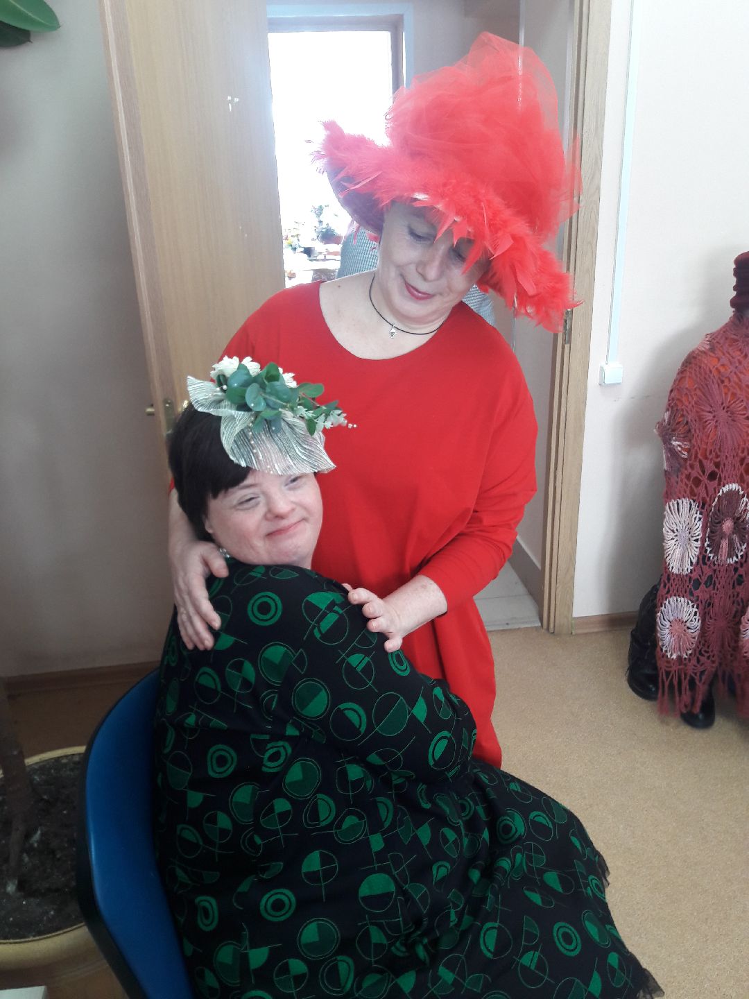 Шляпы, Обществоинвалидов, 8марта