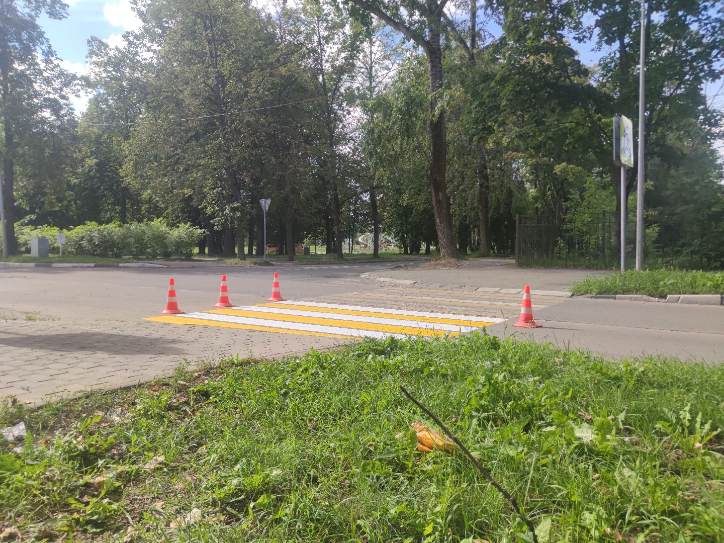 Пешеходный переход, разметка, дорога, Дубна