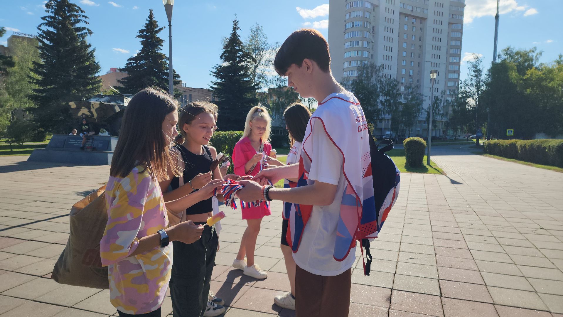 день флага, волонтеры подмосковья,