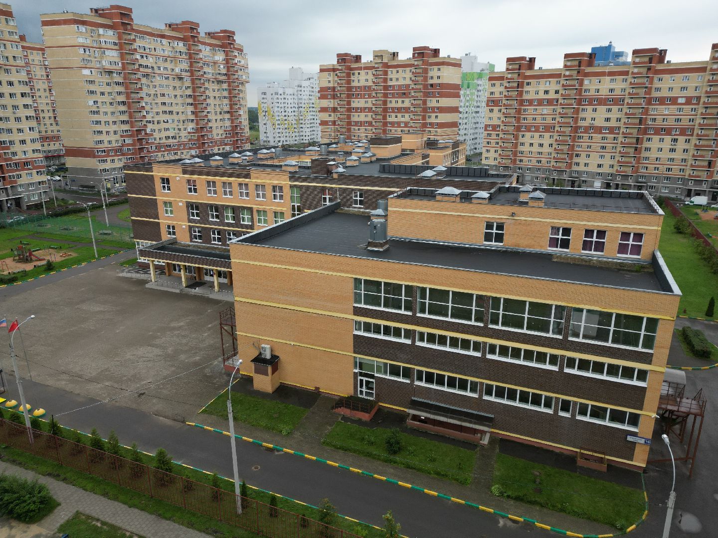 школа, дети, образование, видео с коптера,