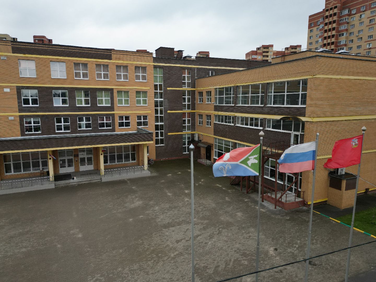 школа, дети, образование, видео с коптера,