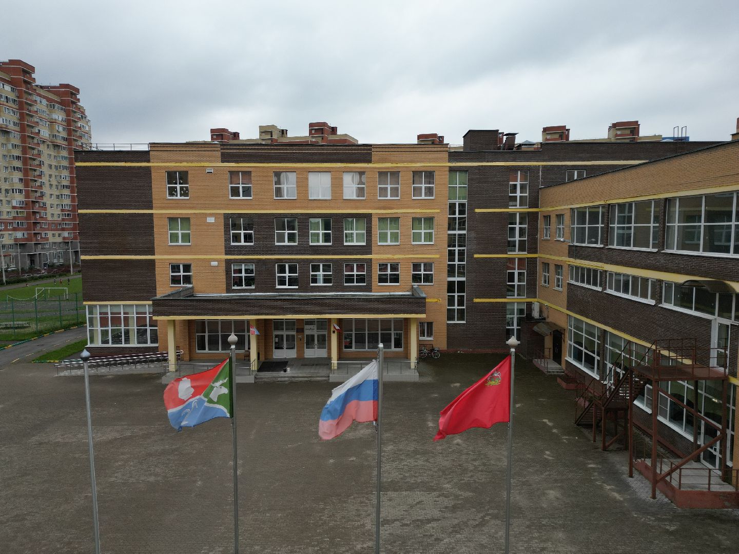 школа, дети, образование, видео с коптера,