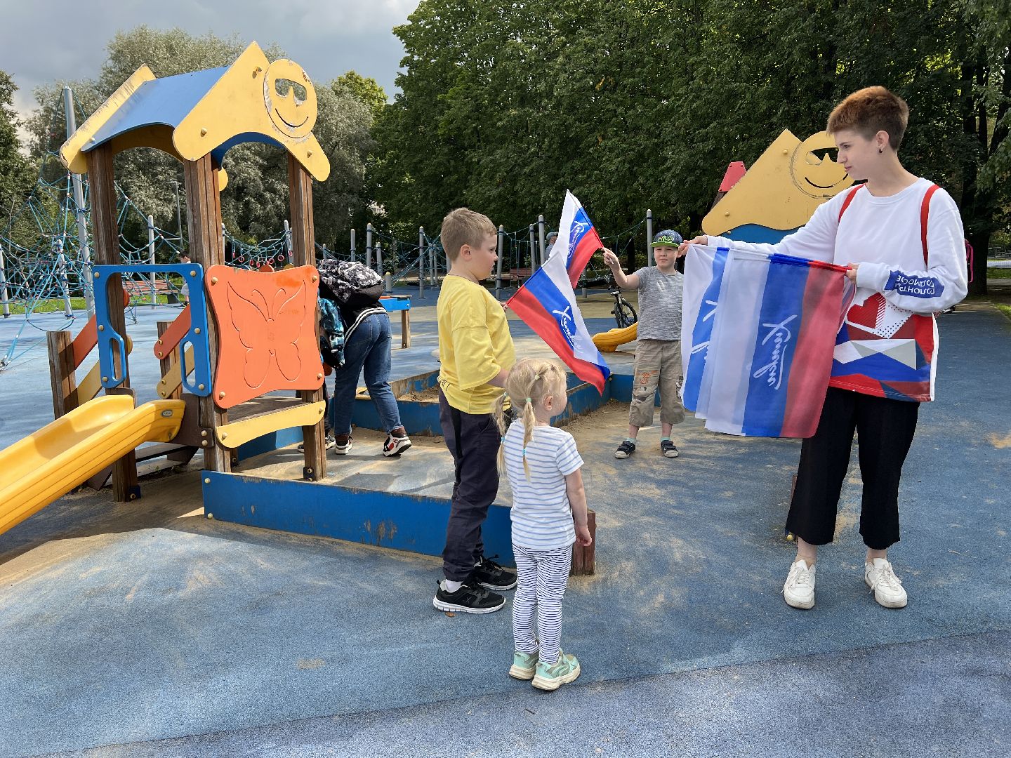 Химки, праздник, День государственного флага, парк, концерт