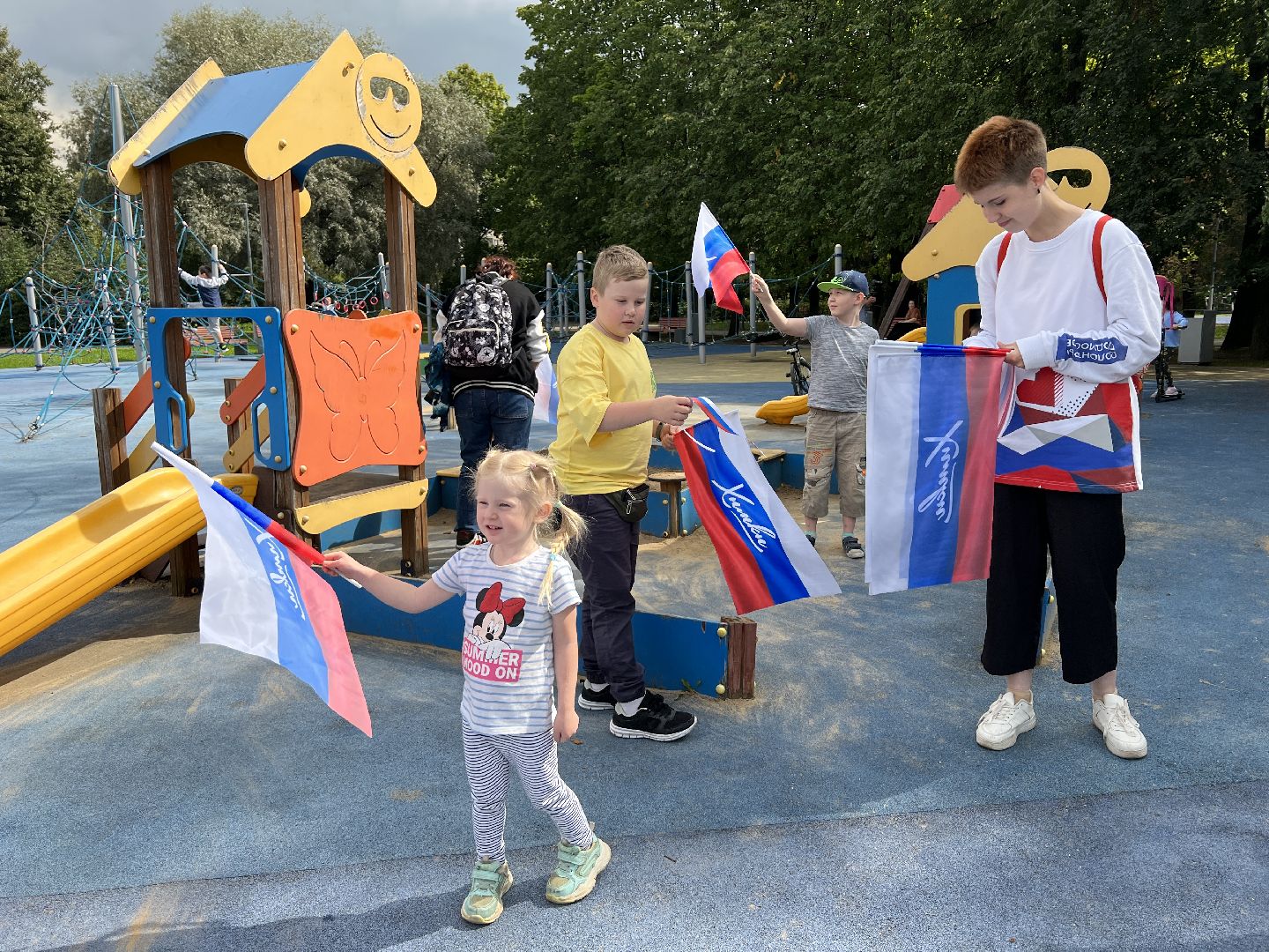 Химки, праздник, День государственного флага, парк, концерт