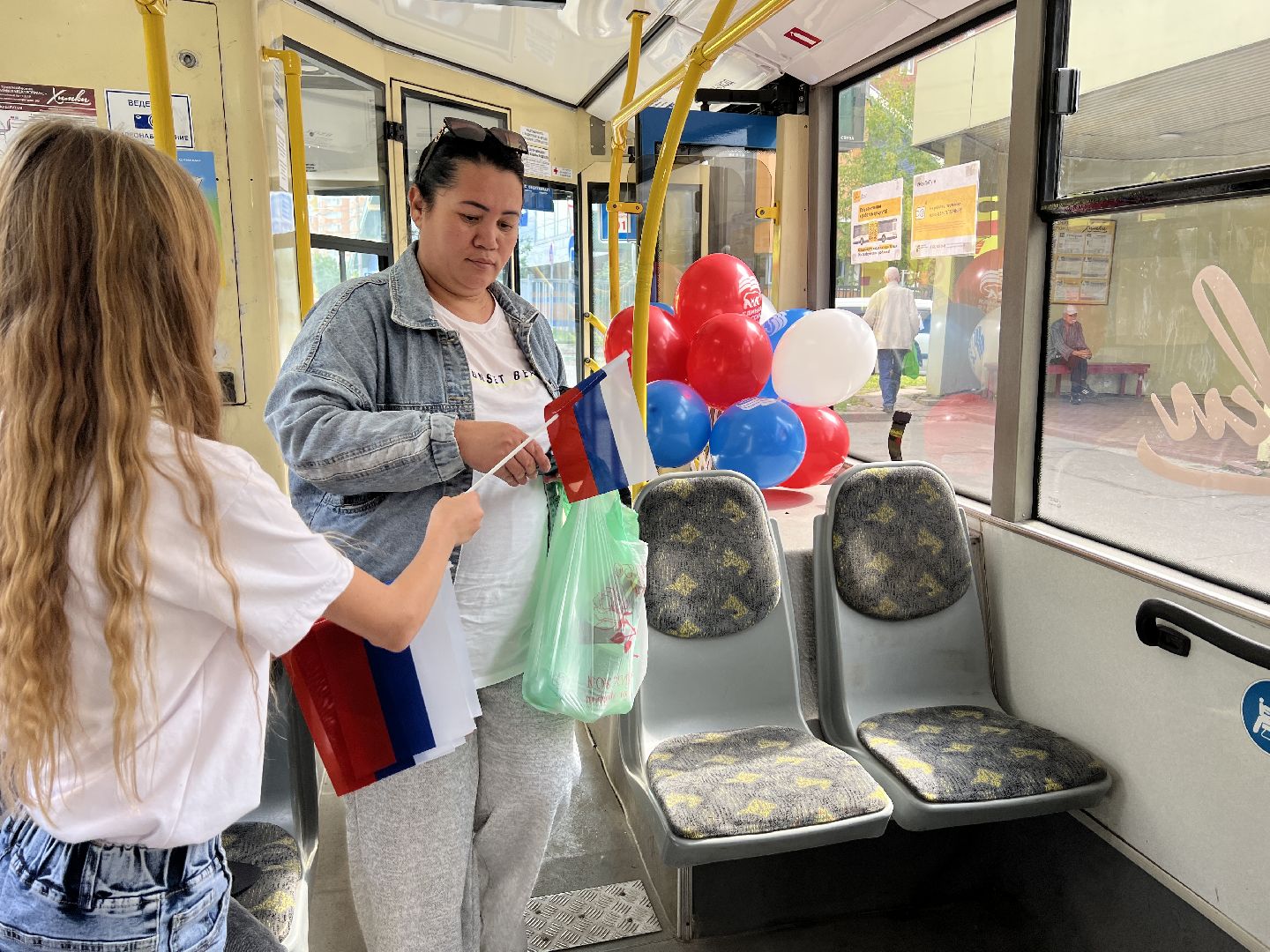 Химки, транспорт, троллейбус, химкиэлектротранс, День государственного флага