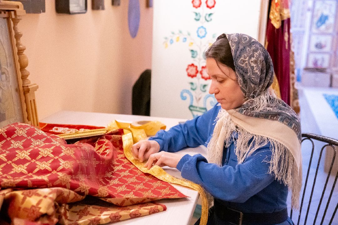 золотошвейка, Ликино-Дулево, женщина, Орехово-Зуево, благочиние, церковь, Орехово-Зуевский округ, швея