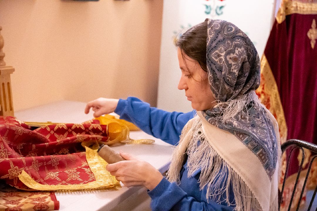 золотошвейка, Ликино-Дулево, женщина, Орехово-Зуево, благочиние, церковь, Орехово-Зуевский округ, швея