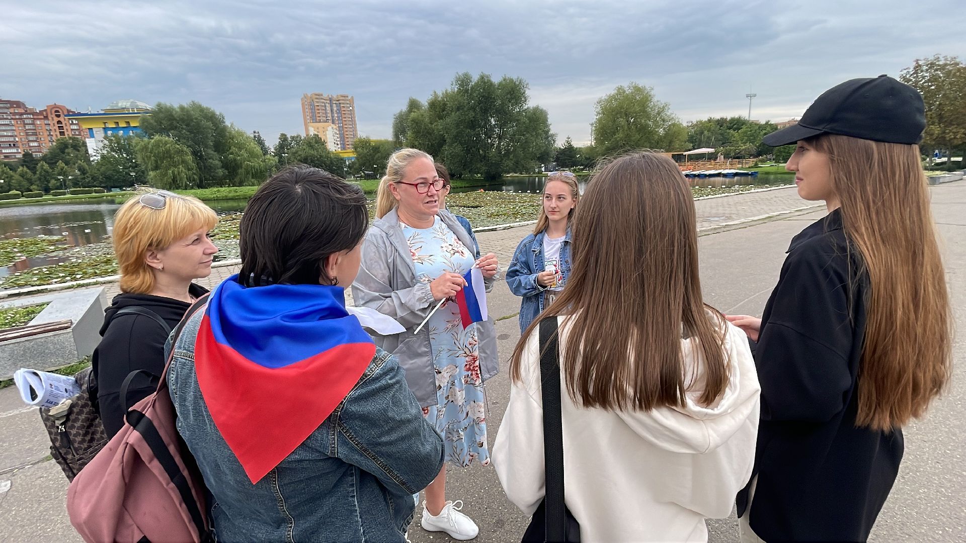 Одинцово, флаг, акция, общественная организация, мамина помощь, день флага, флаг, акция, сувенир, подарок, воспитание,