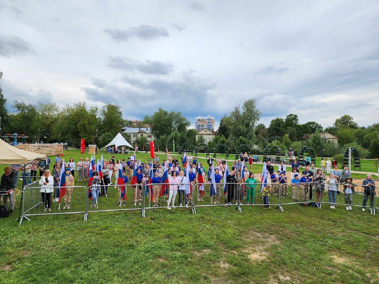 Солнечногорск, Флаг России, триколор, Сенеж, флешмоб