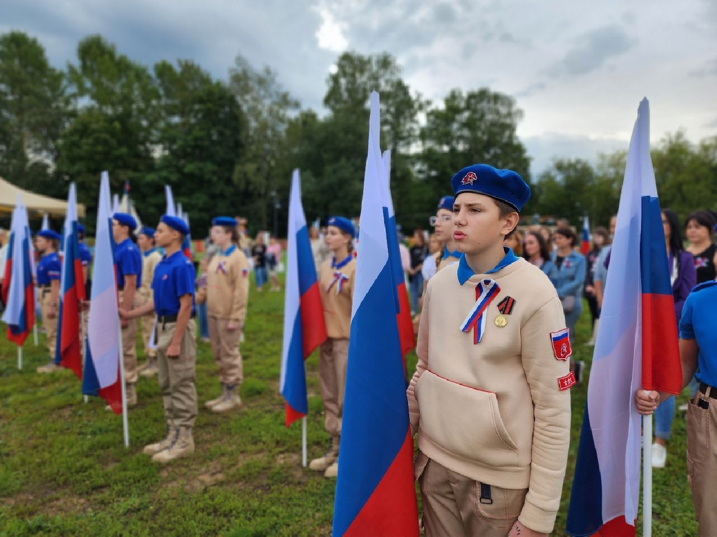 Солнечногорск, Флаг России, триколор, Сенеж, флешмоб