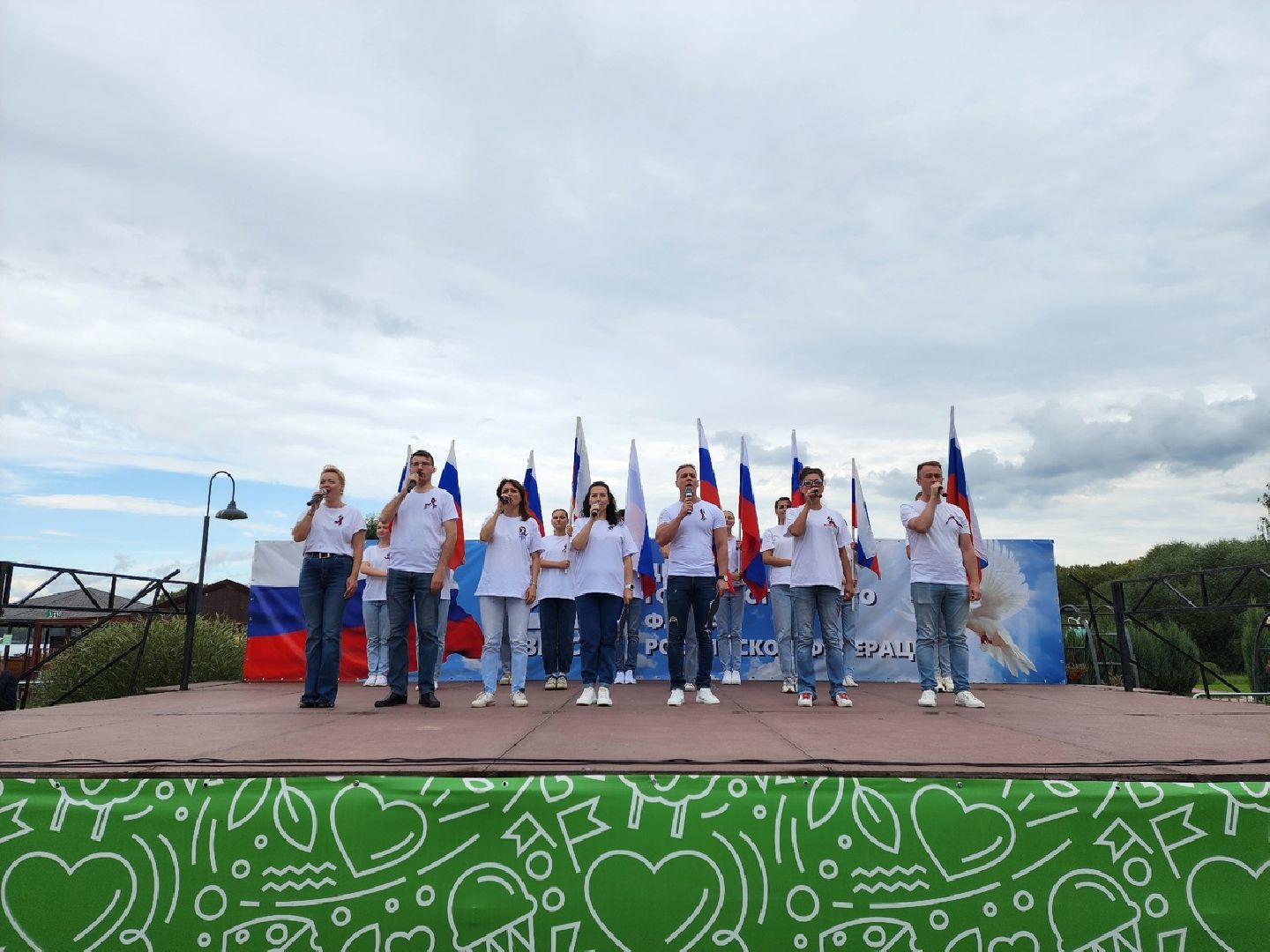 Солнечногорск, Флаг России, триколор, Сенеж, флешмоб