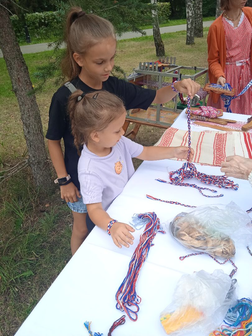 День, флага, триколор, сквер, 28 квартал, праздник