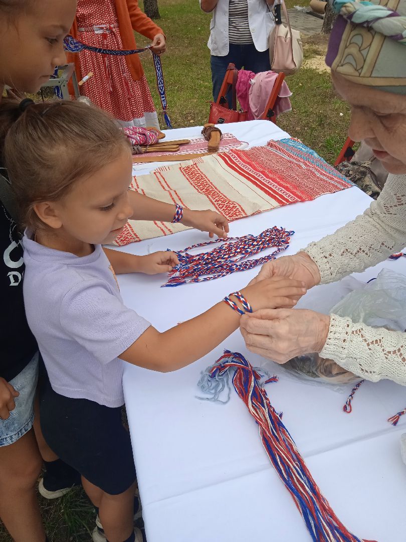 День, флага, триколор, сквер, 28 квартал, праздник