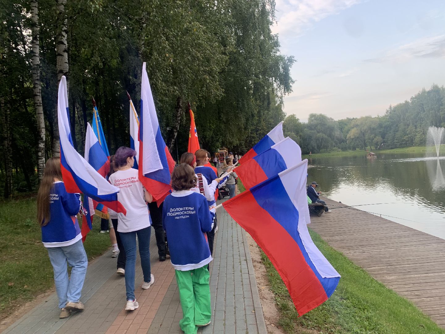 Шествие, флаг россии, флаг, волонтеры, волонтеры подмосковья,