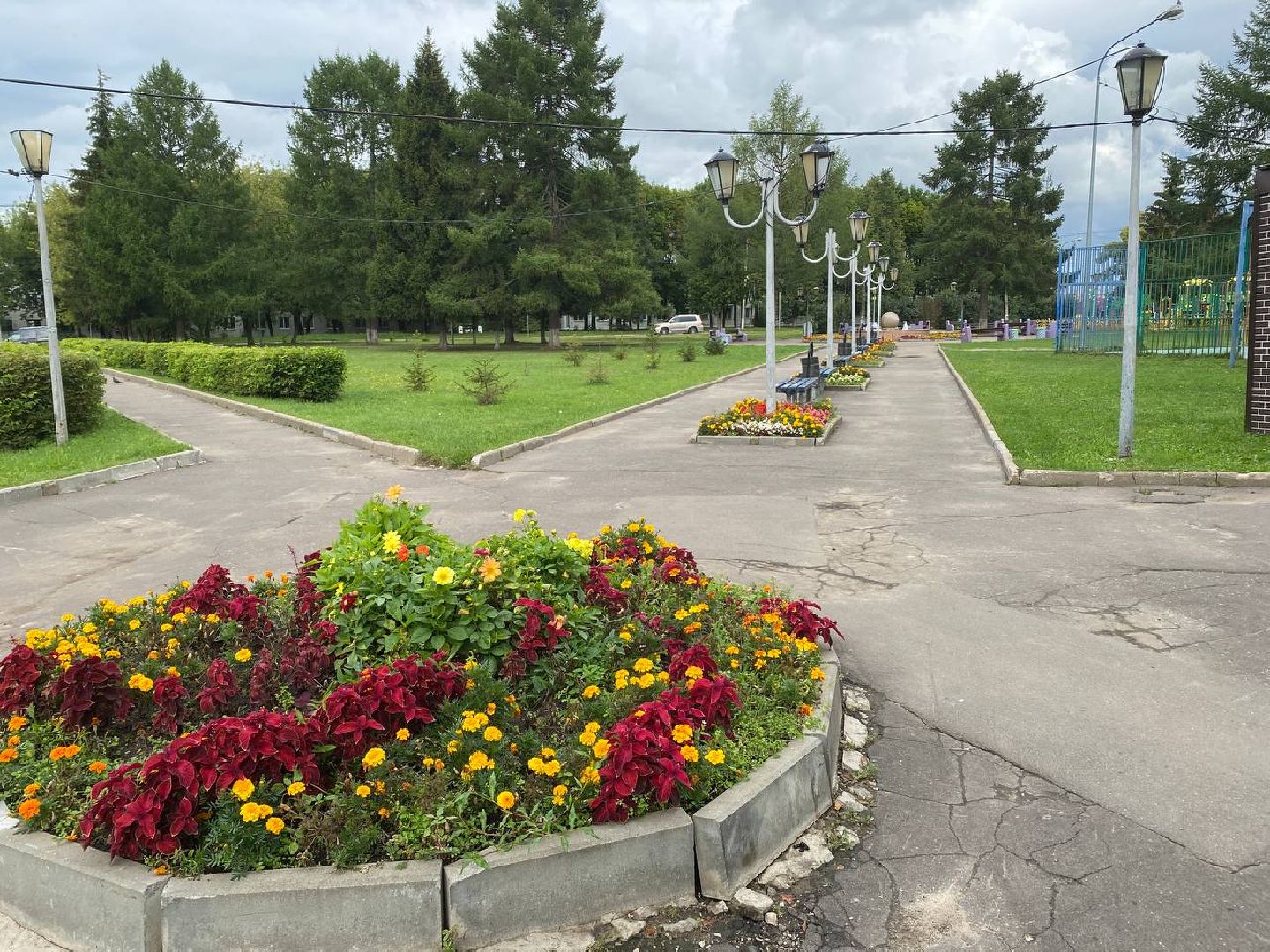 Чехов, благоустройство, клумбы, цветники, уход