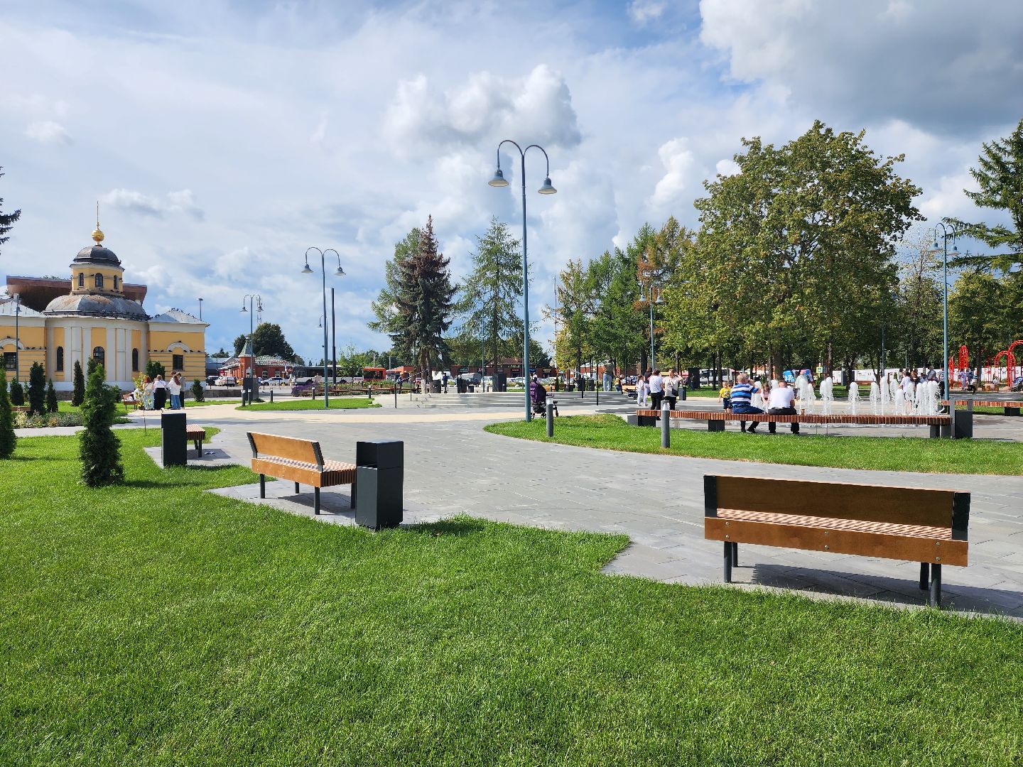 Бронницы, благоустройство, площадь имени Тимофеева открыли после масштабной реконструкции