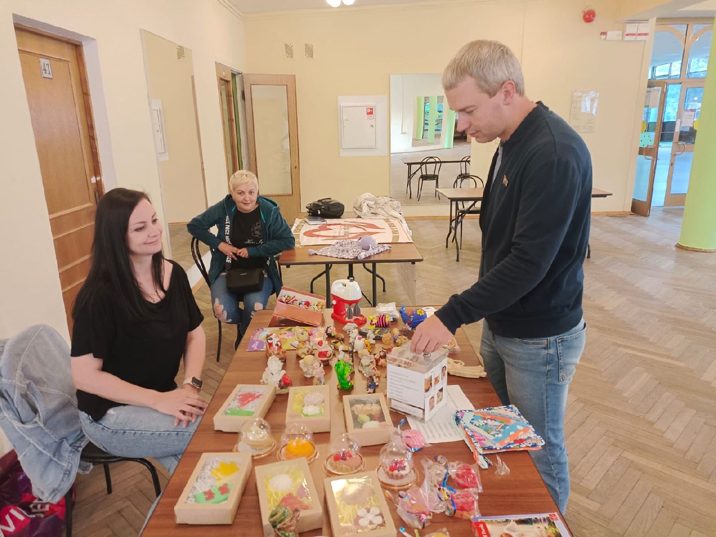 благотворительная ярмарка, Дети вместо цветов, сбор средств, дети-инвалиды, Дзержинский