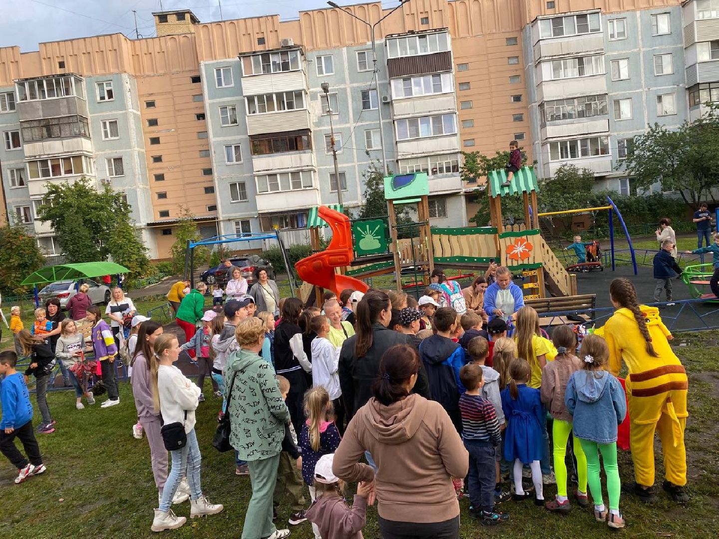 Чехов, ЖКХ, праздник двора, соседи, администрация, дети