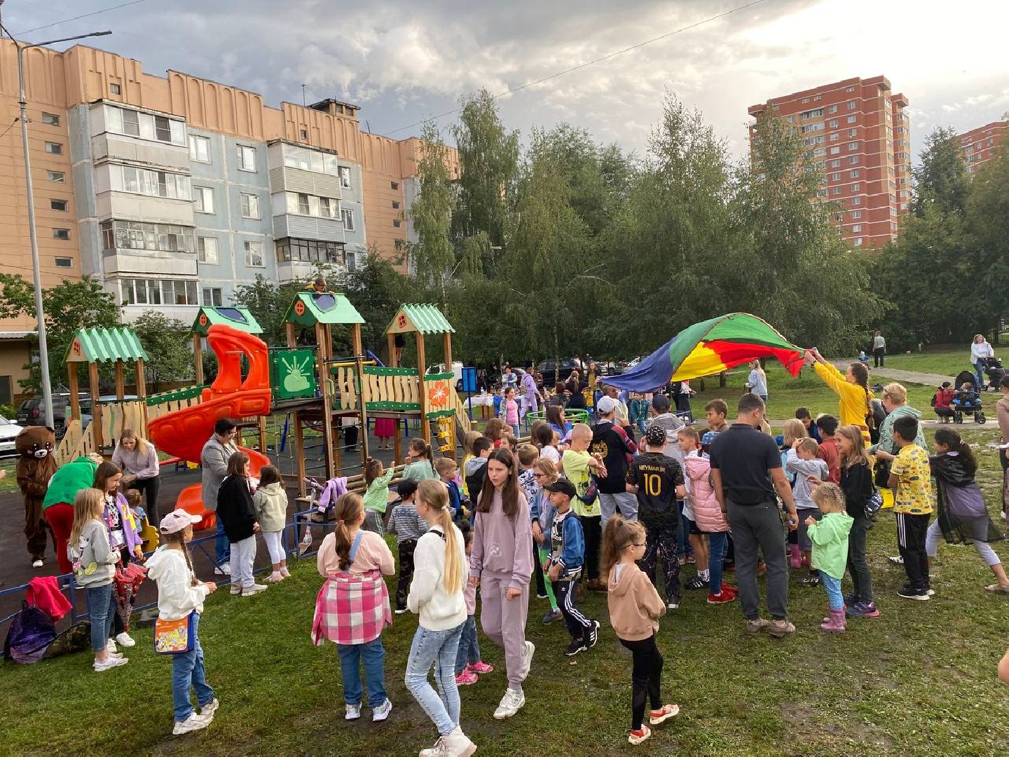 Чехов, ЖКХ, праздник двора, соседи, администрация, дети