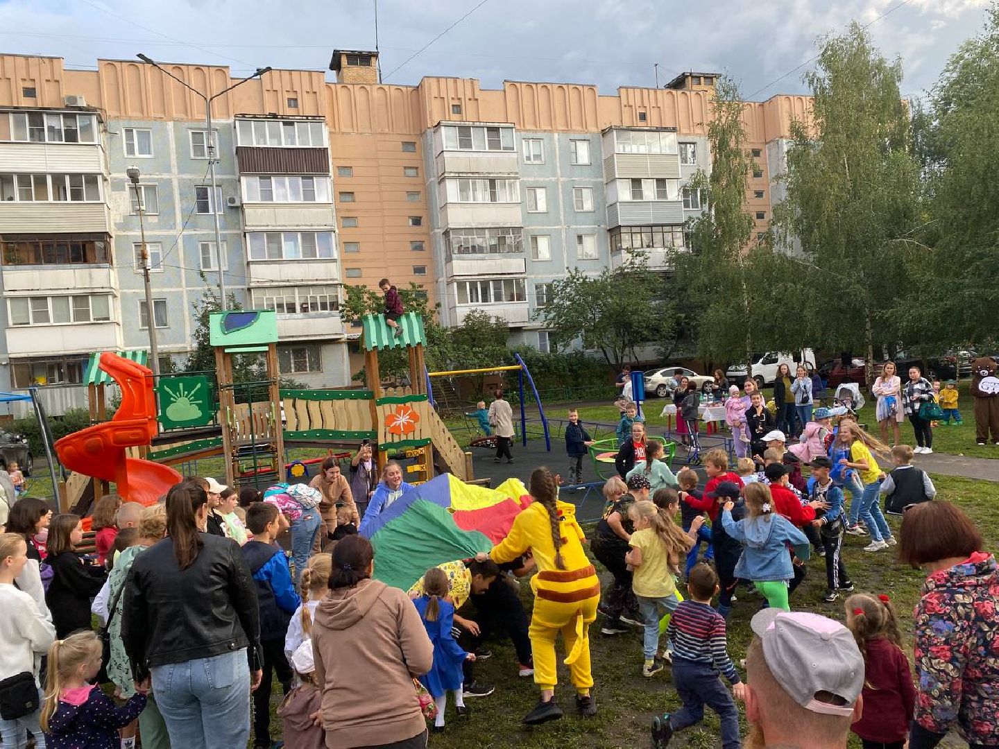 Чехов, ЖКХ, праздник двора, соседи, администрация, дети