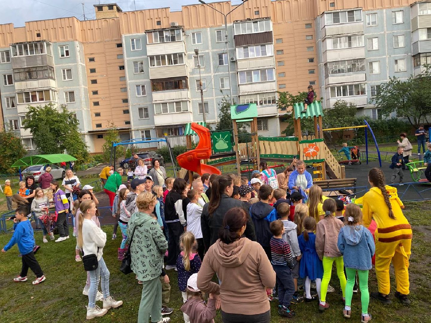 Чехов, ЖКХ, праздник двора, соседи, администрация, дети