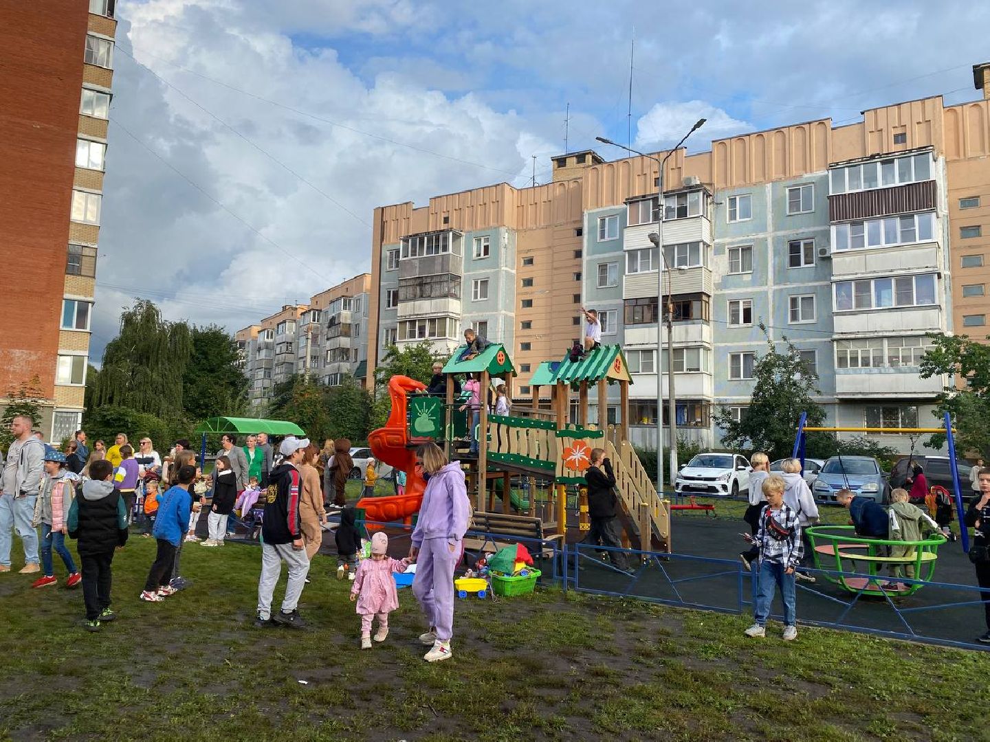 Чехов, ЖКХ, праздник двора, соседи, администрация, дети