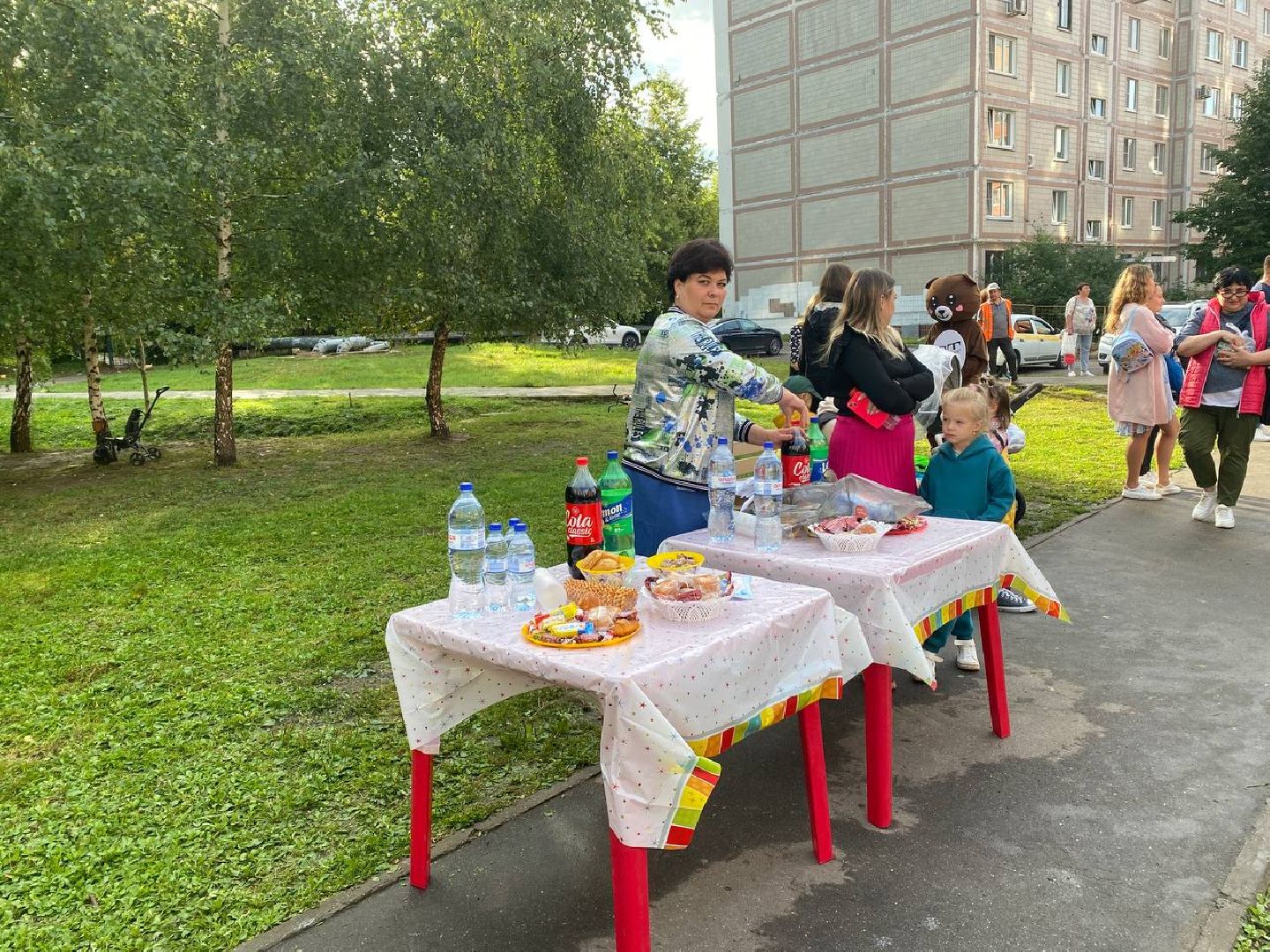 Чехов, ЖКХ, праздник двора, соседи, администрация, дети