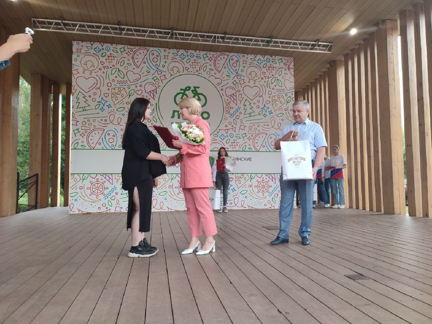 Мытищи, дети-сироты, квартиры, паспорта, день флага россии,