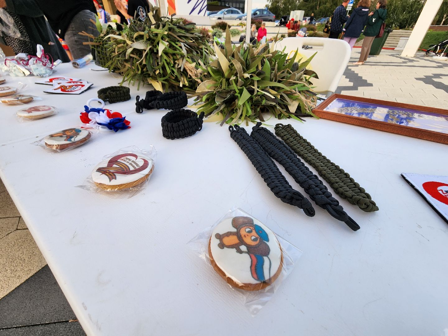 Пункт сбора гуманитарной помощи, Мытищи, день флага