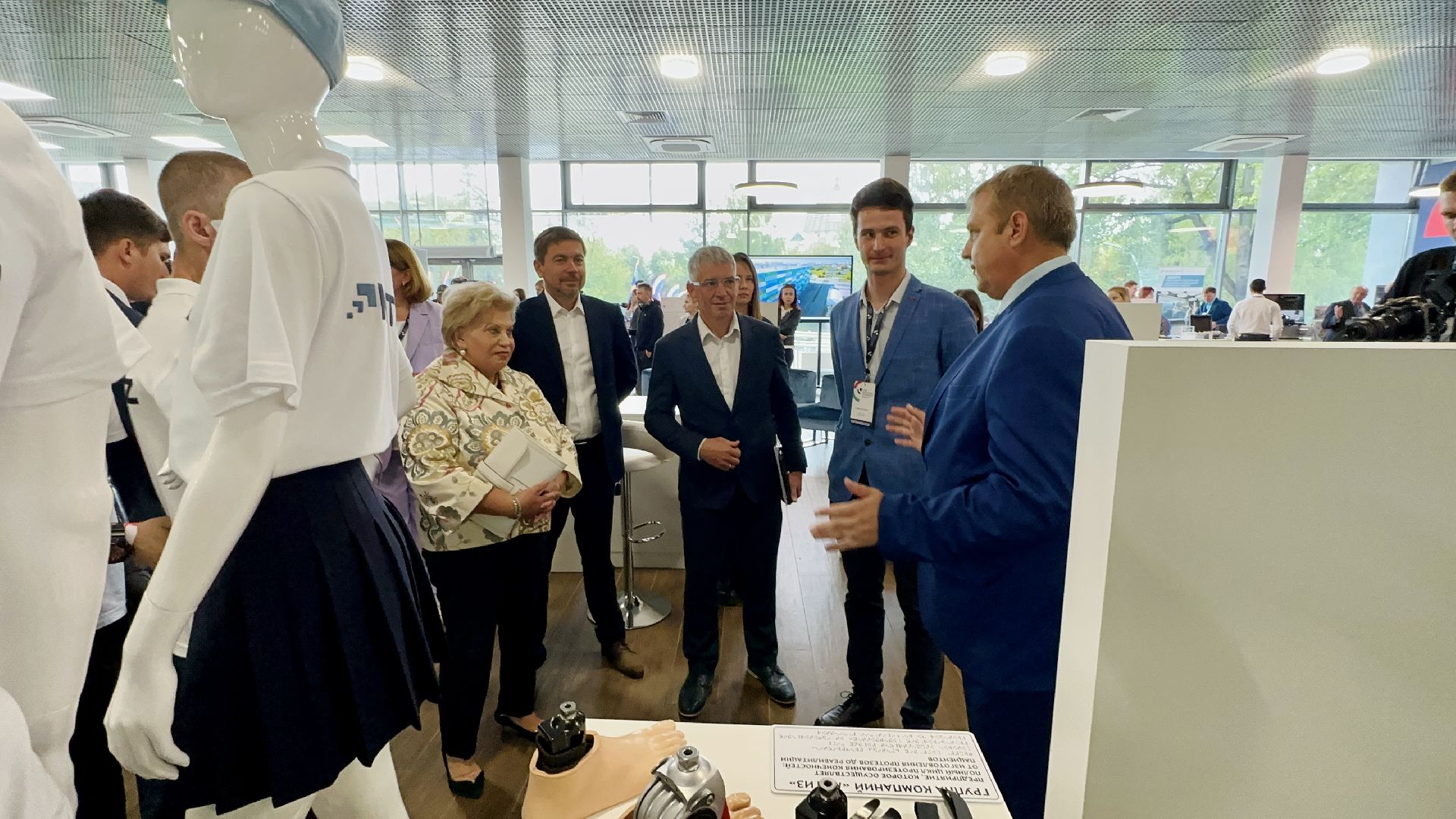 Выставка, модули, стопы, награждение