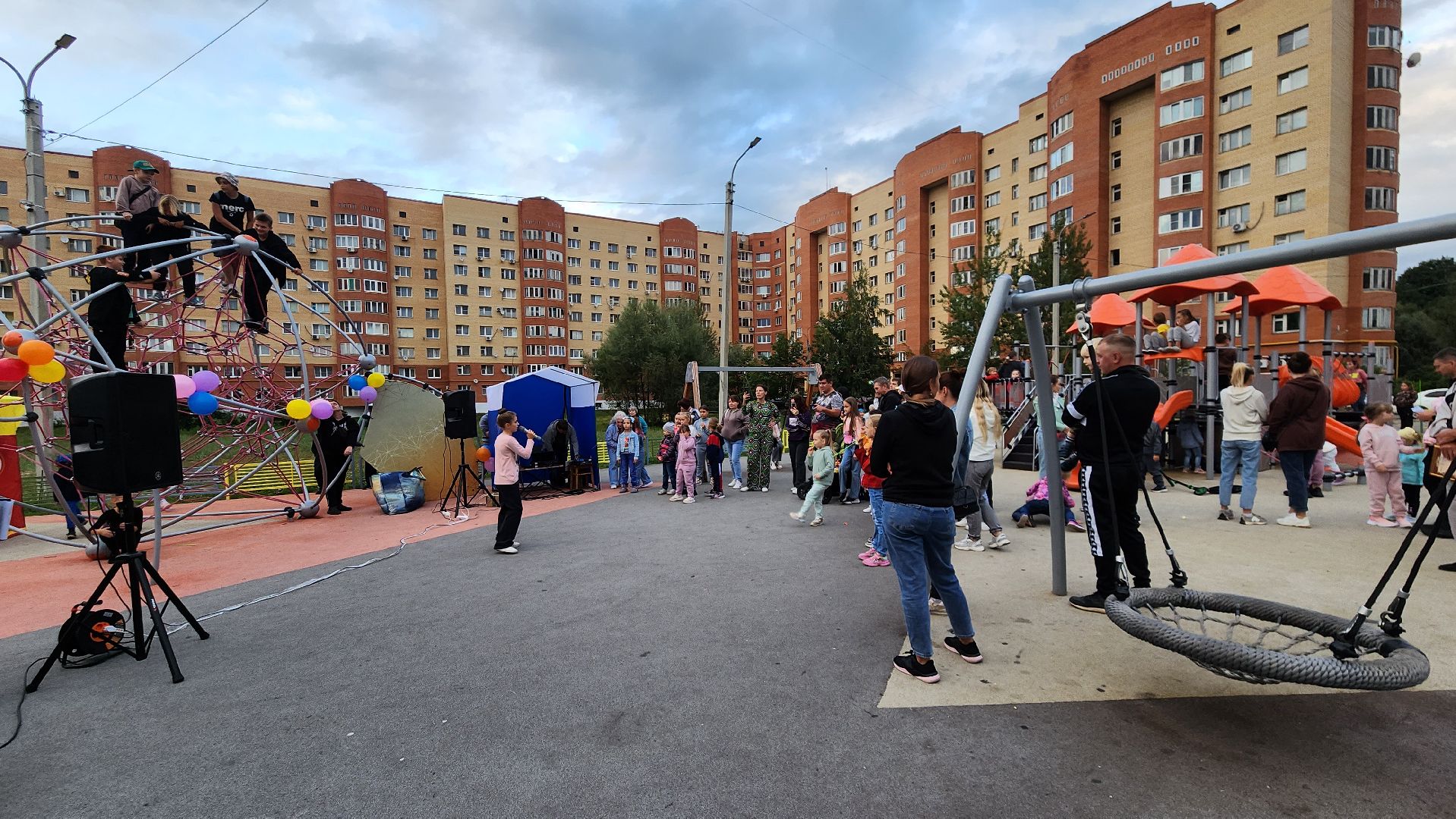 Подмосковье, Егорьевск, ЖКХ, сосновая, праздник, дворник, электрик