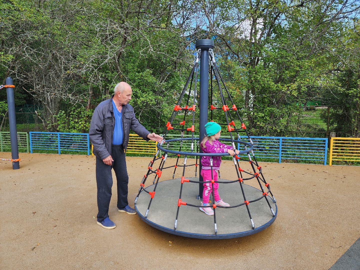 Солнечногорск, Лесное озеро, дети, детская площадка, благоустройство,