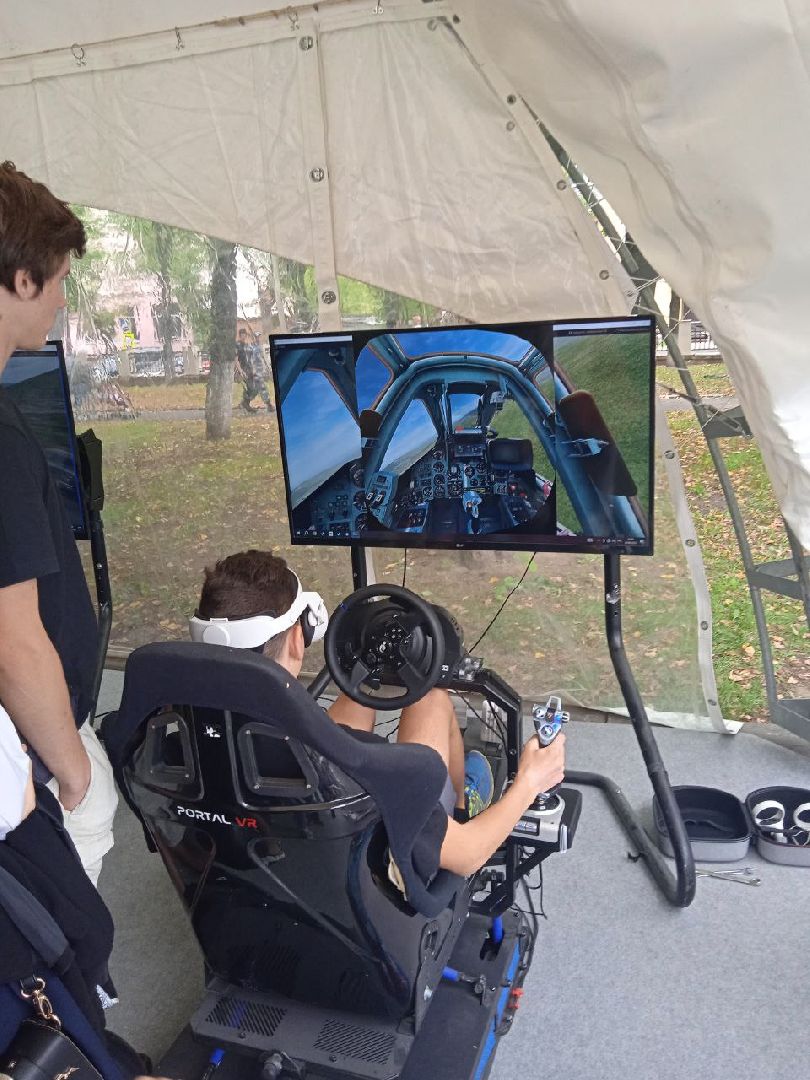 ДАКС, детский, авиакосмический, салон, ДК, Прохоров, Терюшков, Волк