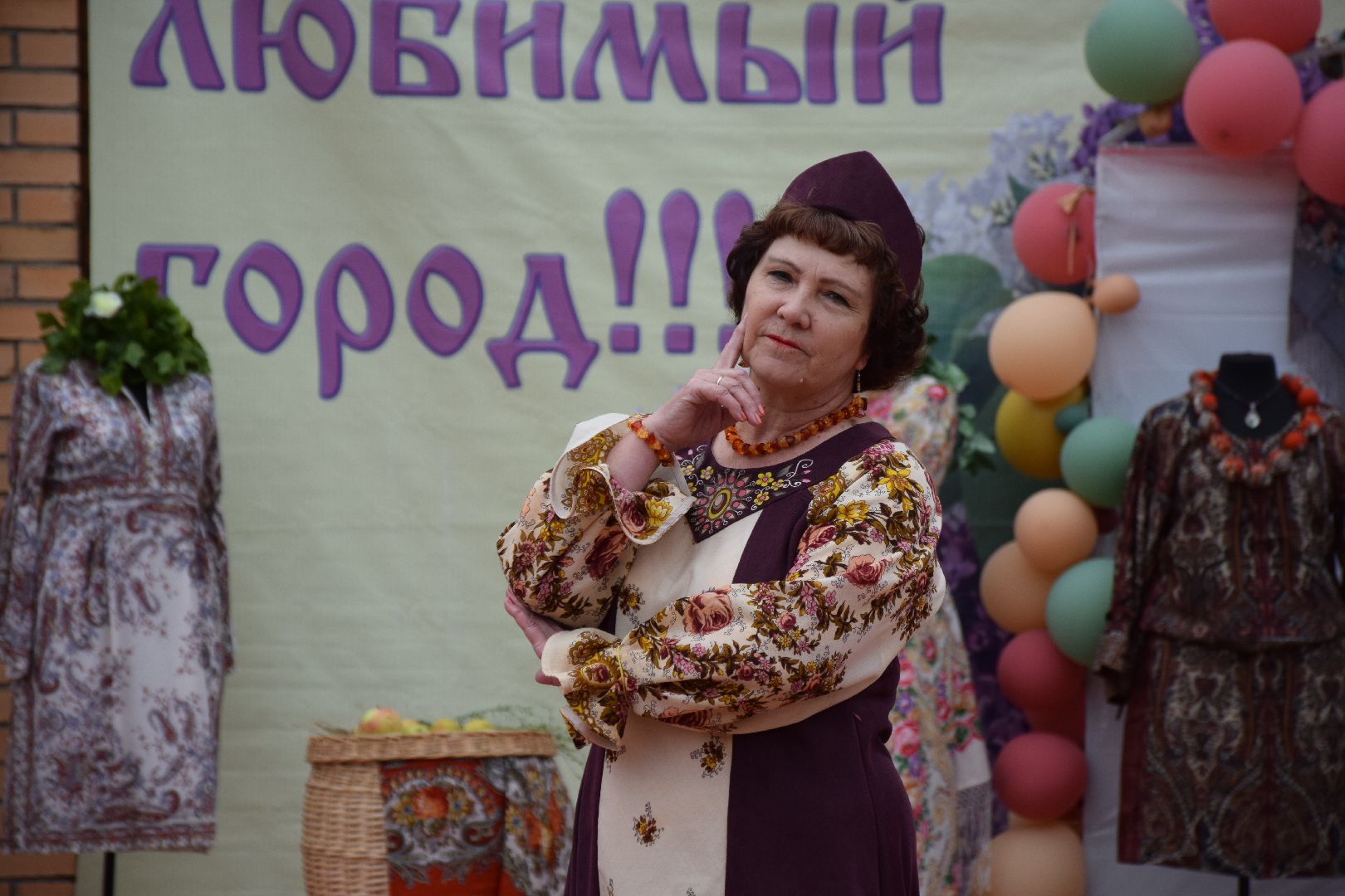 Павловский Посад, городской округ Павловский Посад, люди, город, парк, платки, наряды, активное долголетие