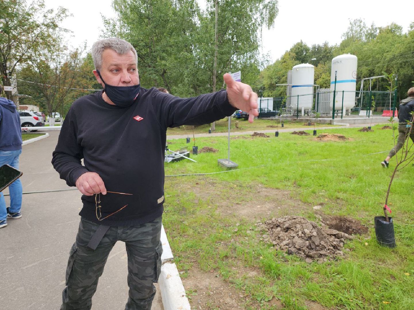 посадка; вишнёвый сад; ВПЦ; видное; подарок