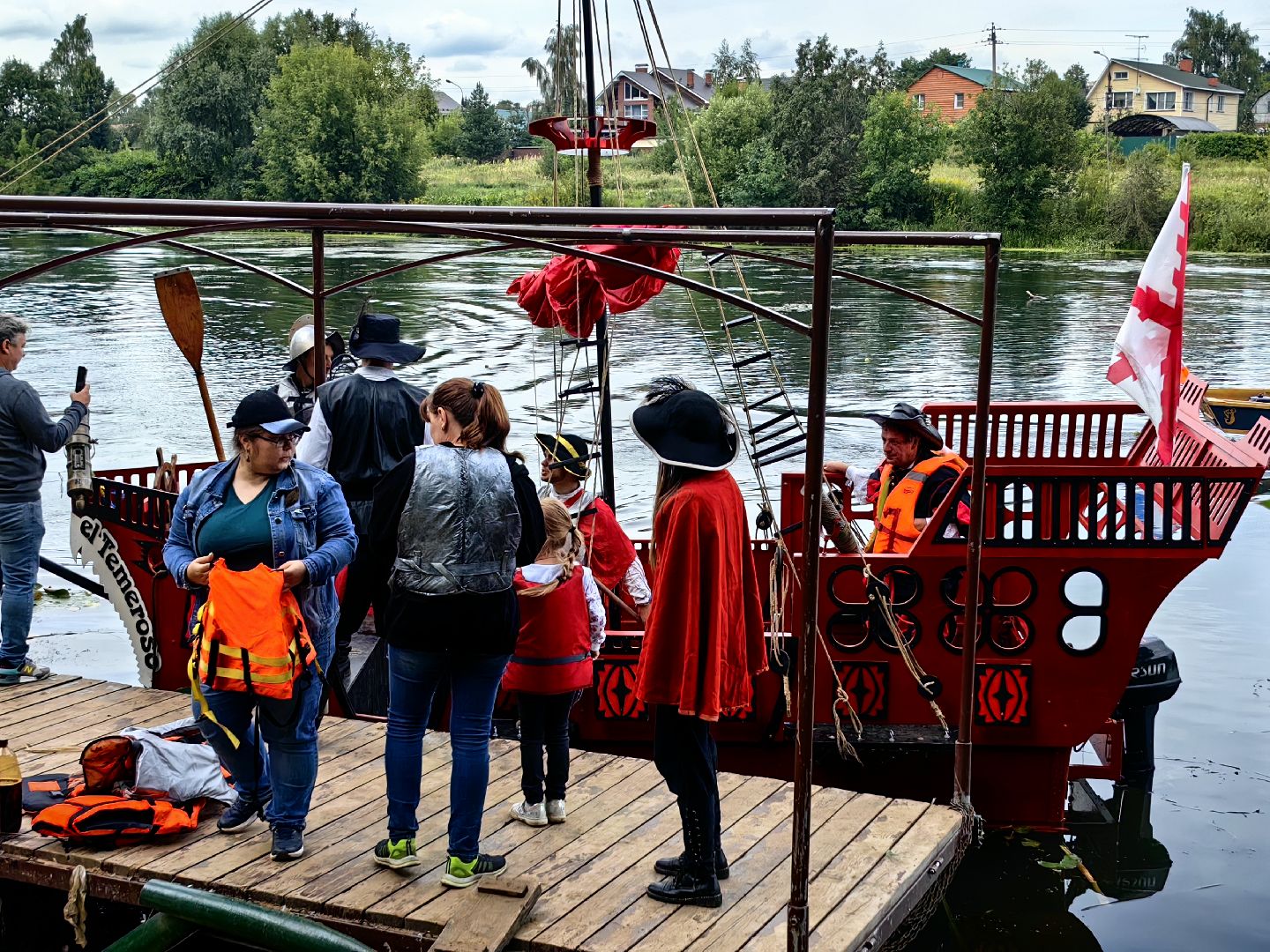 Морской бой, пираты, корабль, река, парк, гости