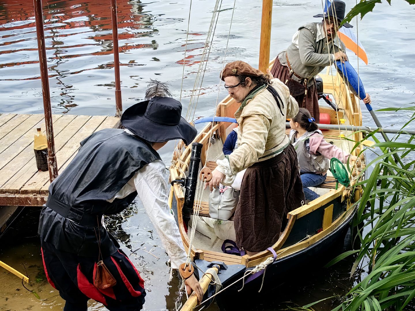 Морской бой, пираты, корабль, река, парк, гости