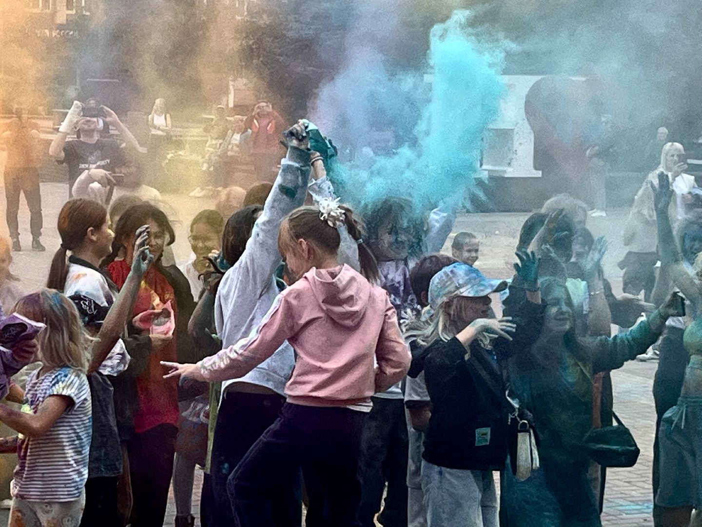 Наро-Фоминск, лето в Подмосковье, фестиваль красок, последние выходные лета, ЦДК