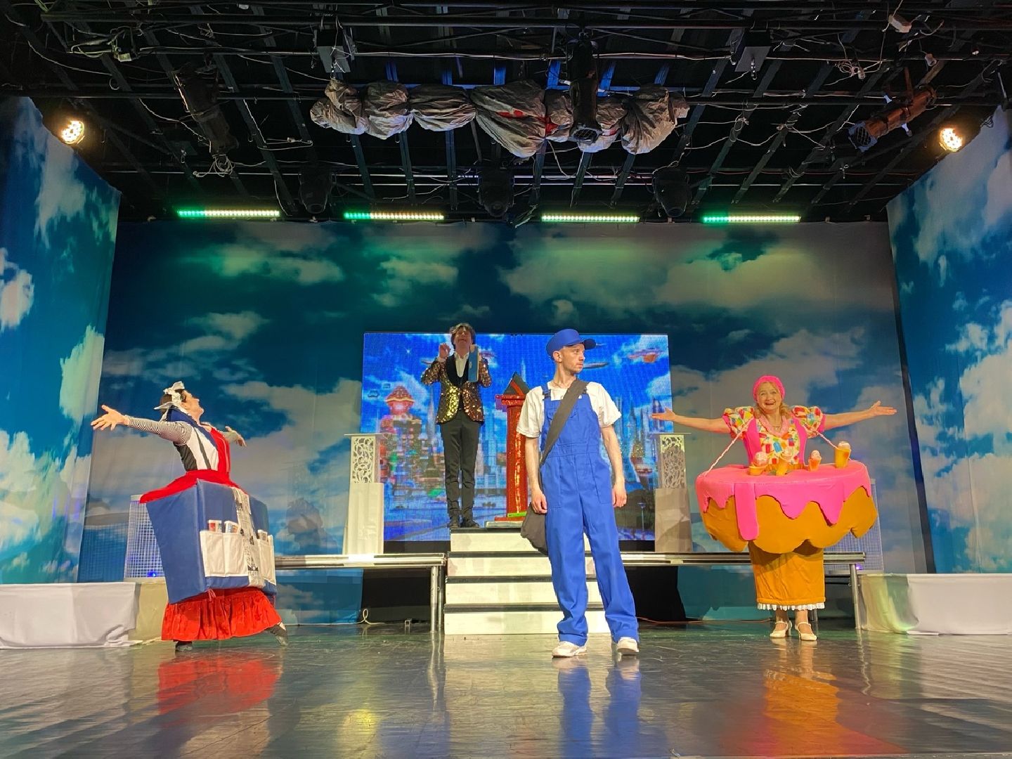 Долгопрудный, Город мечты, театр, дети, дирижабль