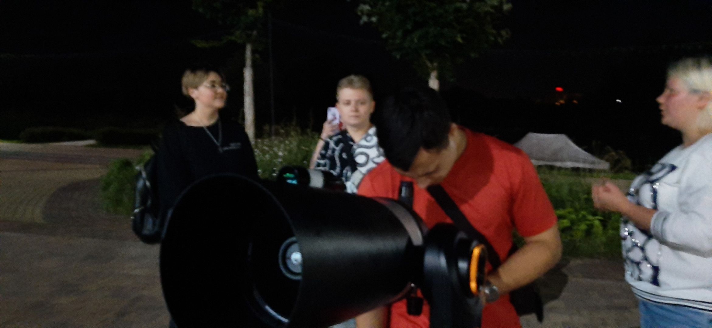 Осетровая луна, астроном из Наро-Фоминска, телескоп на набережной, наро-фоминск,