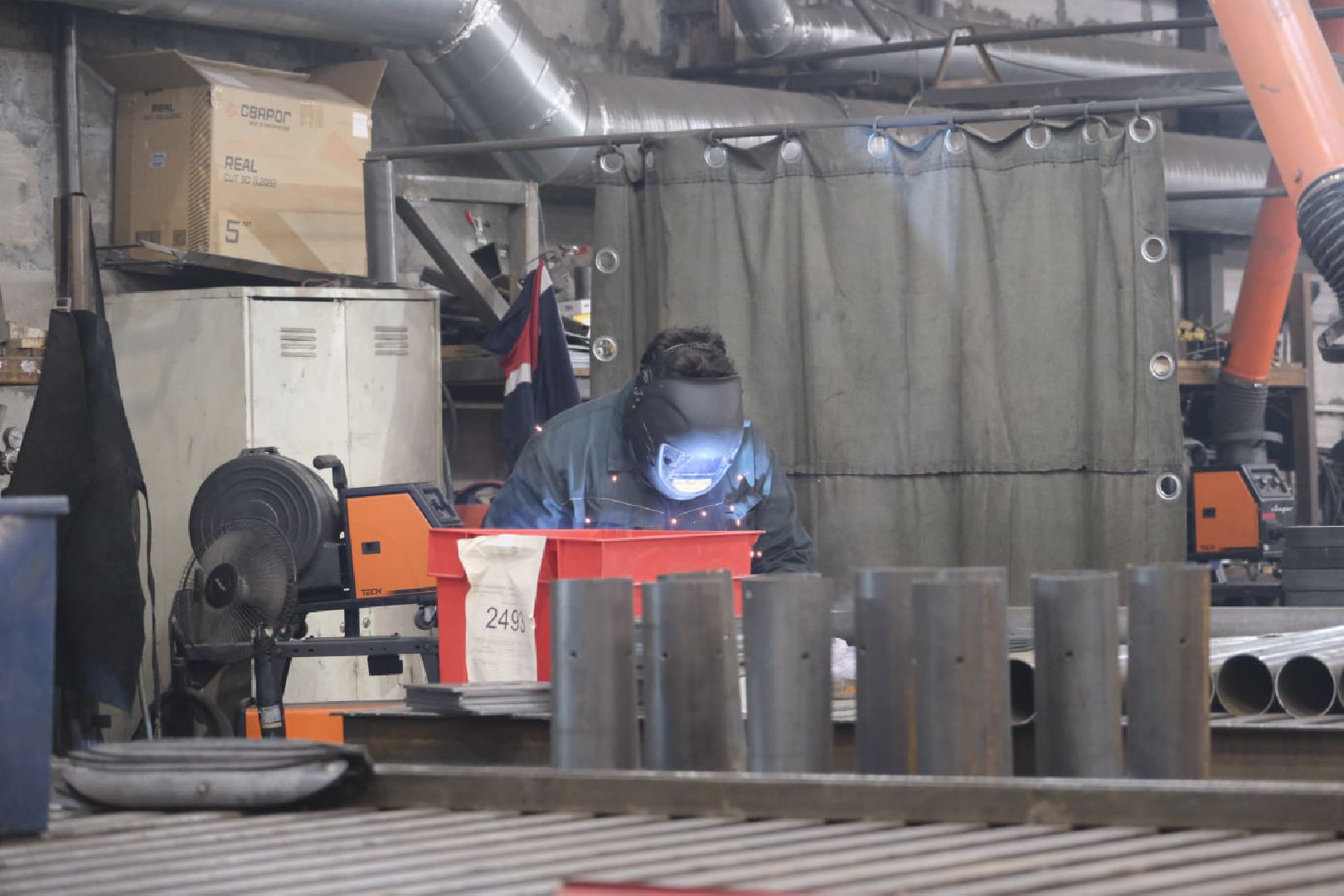 Пущино, экономика